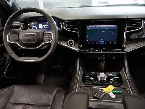 Used 2022 Jeep Wagoneer Series III w/ Flexible Seating Group image 12