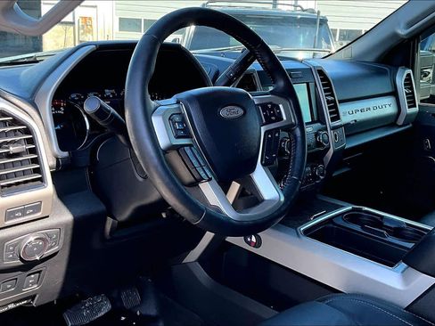 Used 2019 Ford F250 Lariat w/ Lariat Ultimate Package AWD/4WD image 18
