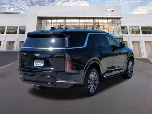 Used 2026 Cadillac Escalade IQL Luxury AWD/4WD image 5