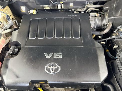 Used 2009 Toyota RAV4 Limited AWD/4WD image 35