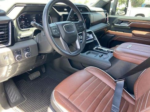 Used 2025 GMC Sierra 2500 Denali Ultimate AWD/4WD image 6