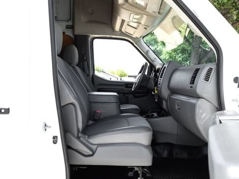 Used 2019 Nissan NV 2500 SV RWD image 33