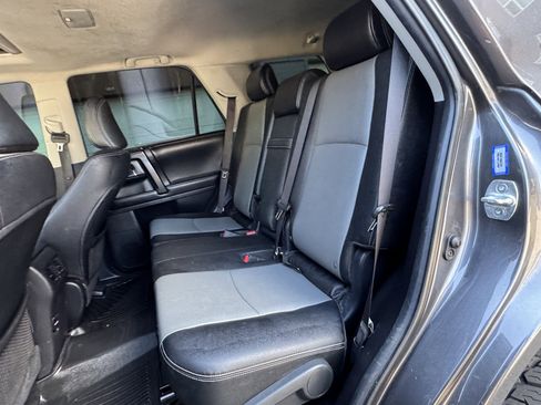 Used 2016 Toyota 4Runner SR5 Premium AWD/4WD image 29