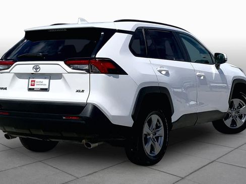 Used 2025 Toyota RAV4 XLE FWD image 13