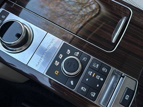 Used 2017 Land Rover Range Rover Long Wheelbase Supercharged image 42