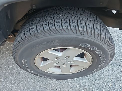 Used 2016 Jeep Wrangler Unlimited Sport w/ Quick Order Package 24S image 3