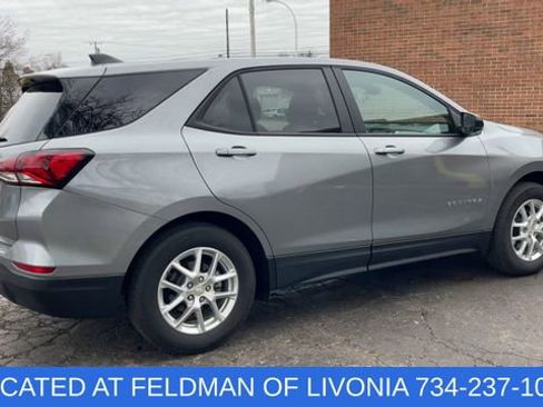 Certified 2024 Chevrolet Equinox LS w/ LS Convenience Package FWD image 8