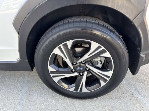 Used 2024 Subaru Crosstrek 2.0i Premium image 8