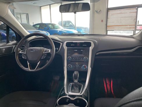 Used 2014 Ford Fusion SE w/ Equipment Group 201A image 25