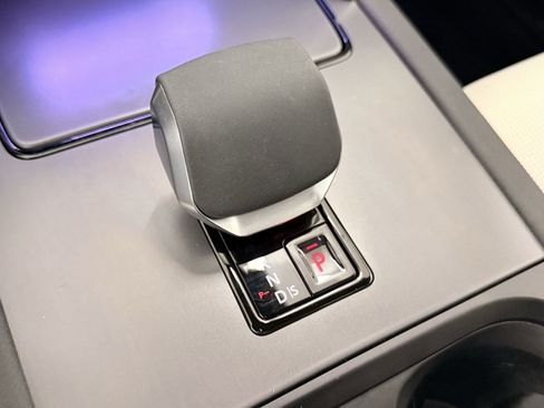 New 2025 Land Rover Discovery Sport Dynamic SE image 27