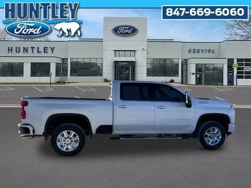 Used 2023 Chevrolet Silverado 2500 High Country w/ Safety Package II image 4