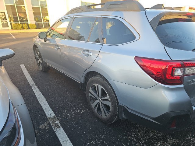 Used 2019 Subaru Outback 2.5i Limited AWD/4WD image 11