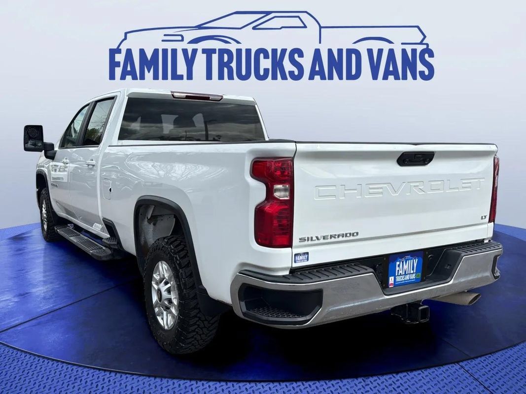 Used 2024 Chevrolet Silverado 2500 LT w/ Convenience Package AWD/4WD image 3