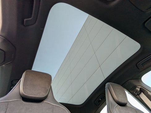 New 2025 Porsche Taycan 4S image 27