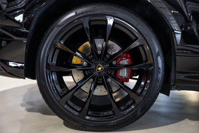 Used 2022 Lamborghini Urus AWD/4WD image 51