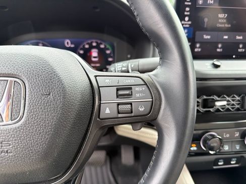 Used 2024 Honda Accord EX-L image 17