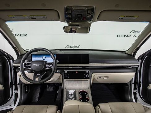 Used 2025 Genesis GV80 2.5T Prestige image 27