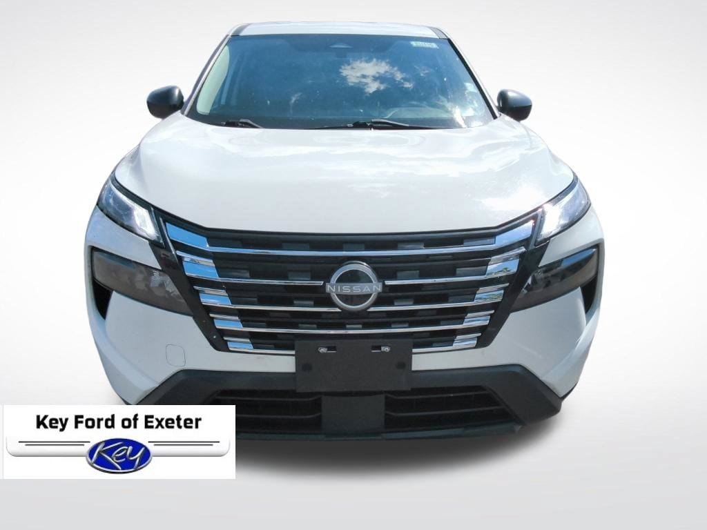 Used 2024 Nissan Rogue S AWD/4WD image 4