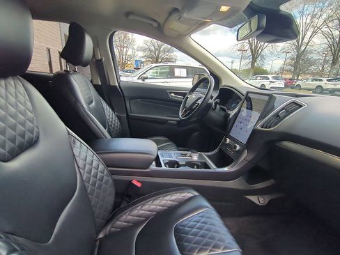 Used 2024 Ford Edge Titanium AWD/4WD image 30