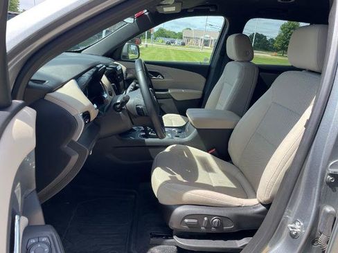 Used 2023 Chevrolet Traverse LT w/ LPO, Floor Liner Package AWD/4WD image 8