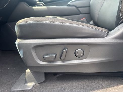 Used 2023 Nissan Pathfinder SL image 19