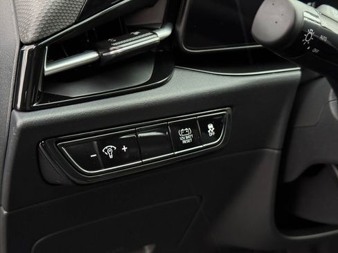 New 2025 Kia Niro EX image 18