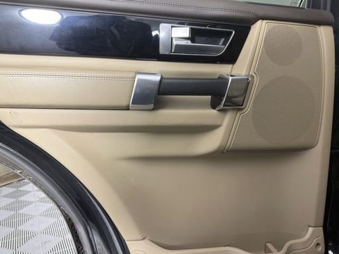 Used 2016 Land Rover LR4 HSE LUX image 23