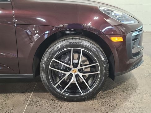 New 2026 Porsche Macan AWD/4WD image 11
