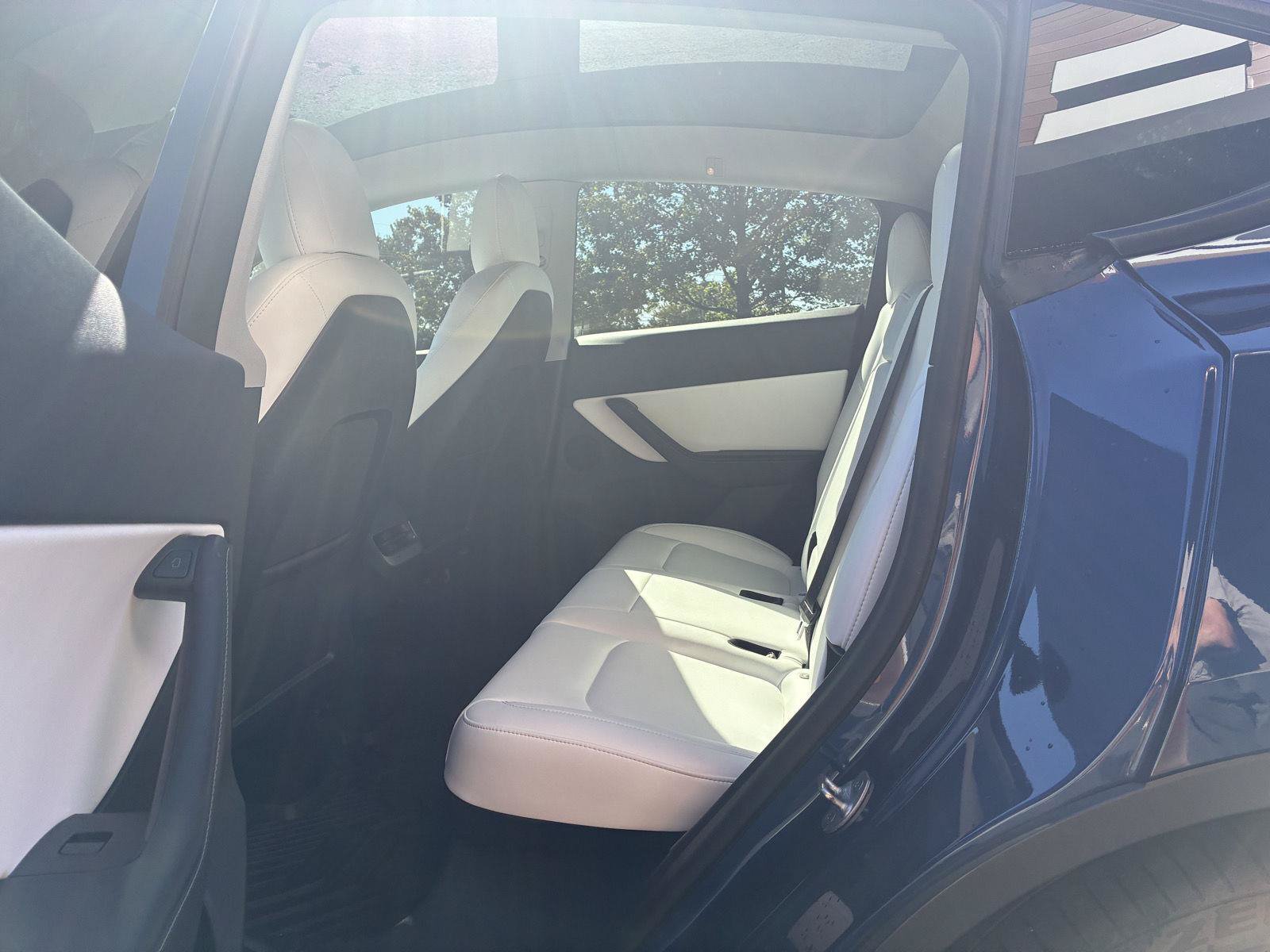 Used 2022 Tesla Model Y Performance AWD/4WD image 17
