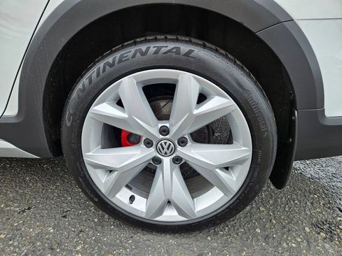 Used 2017 Volkswagen Golf Alltrack S AWD/4WD image 8