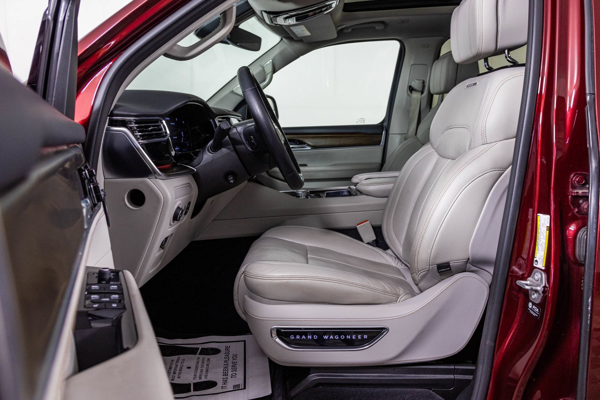 Used 2022 Jeep Grand Wagoneer Series I AWD/4WD image 28