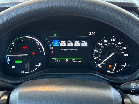 Used 2025 Toyota Sienna LE image 36