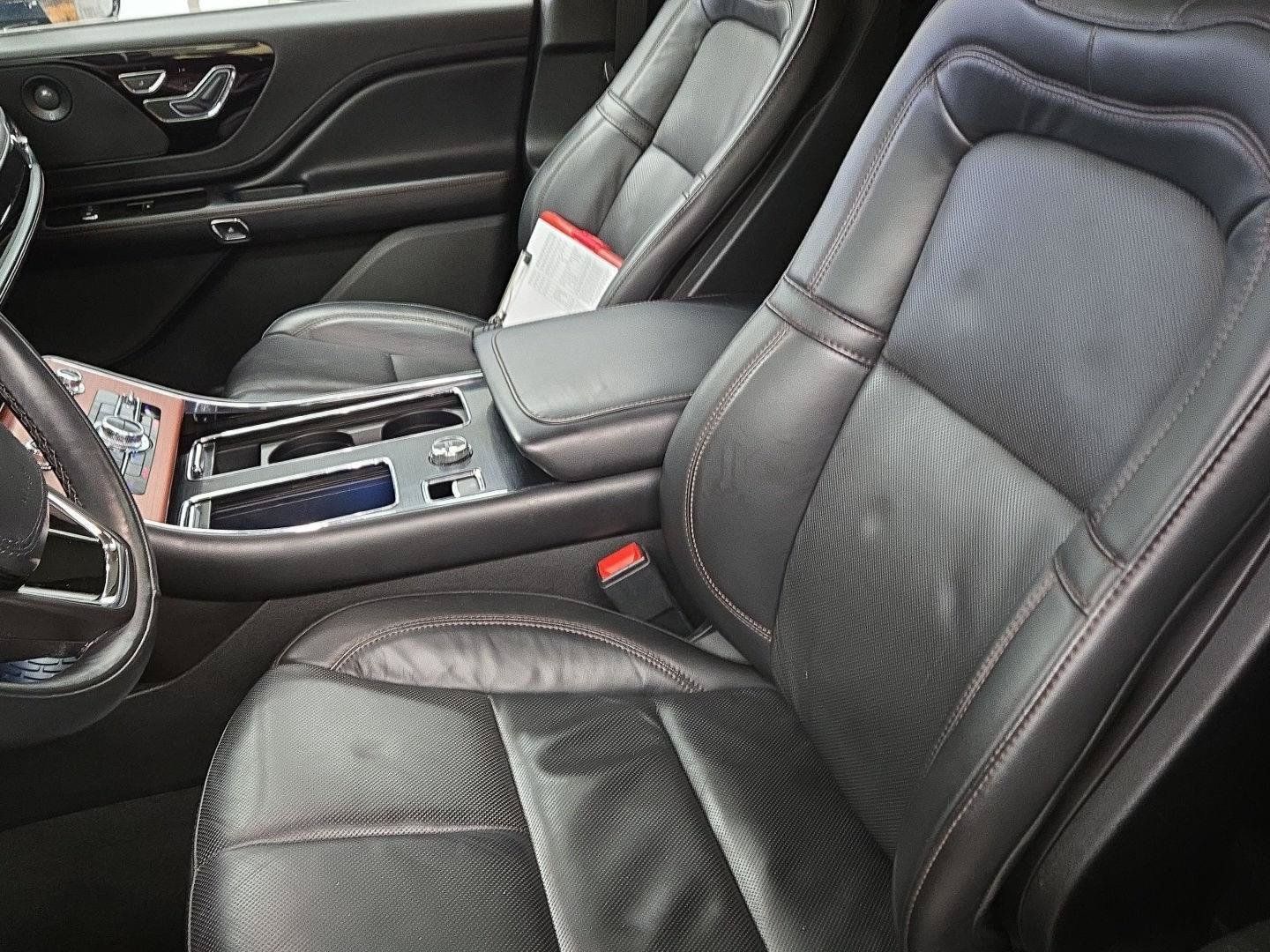 Used 2024 Lincoln Aviator Reserve AWD/4WD image 6