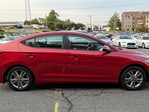 Used 2017 Hyundai Elantra SE FWD image 13