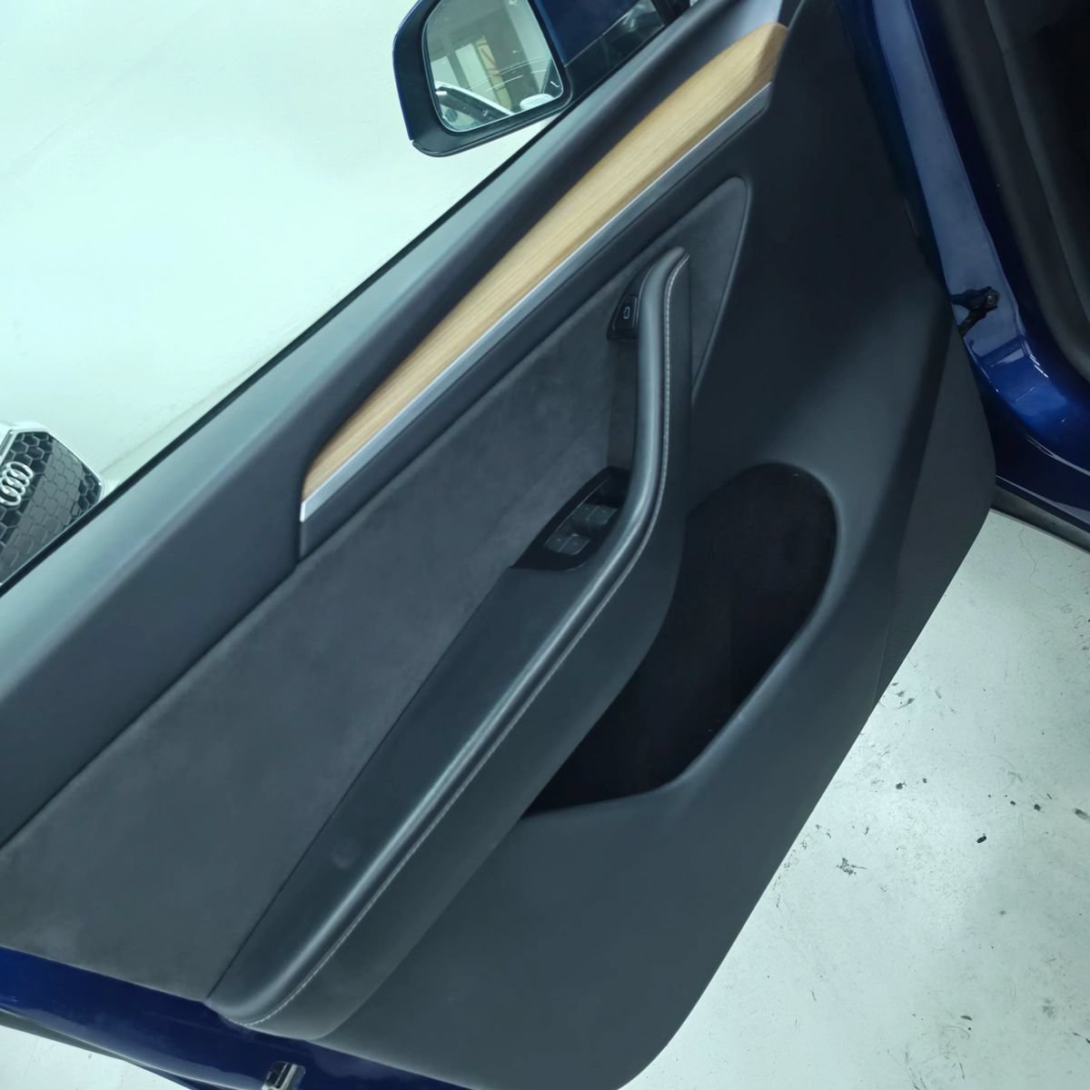 Used 2024 Tesla Model Y Long Range AWD/4WD image 13