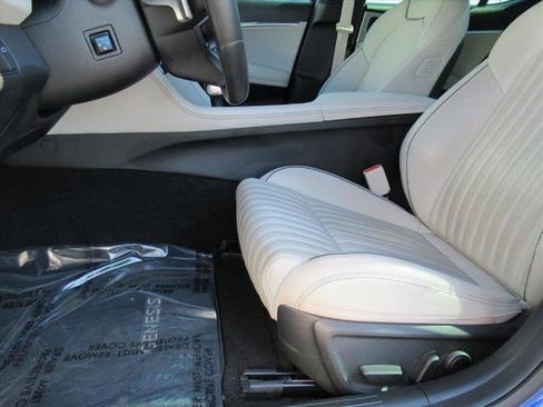 Used 2023 Genesis G70 2.0T w/ Sport Prestige Package image 16