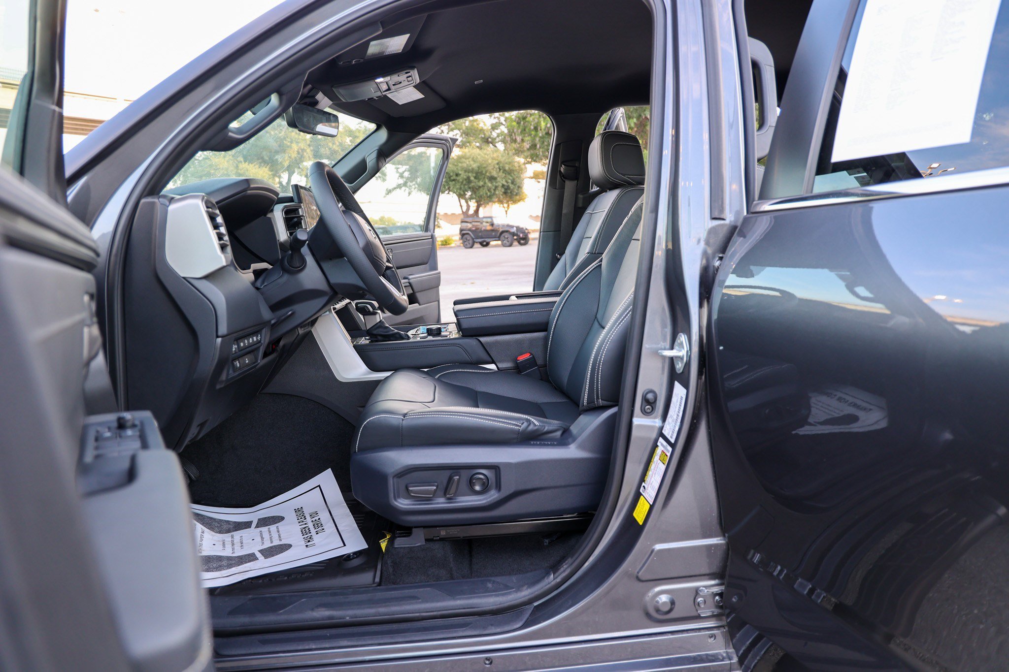 Certified 2026 Toyota Tundra Limited w/ Power Package AWD/4WD image 32