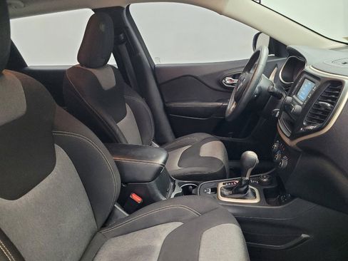 Used 2014 Jeep Cherokee Sport AWD/4WD image 21