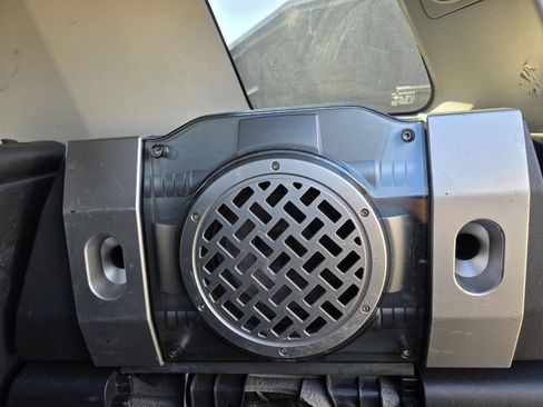 Used 2009 Toyota FJ Cruiser Base 4x4 4dr SUV 5A image 28