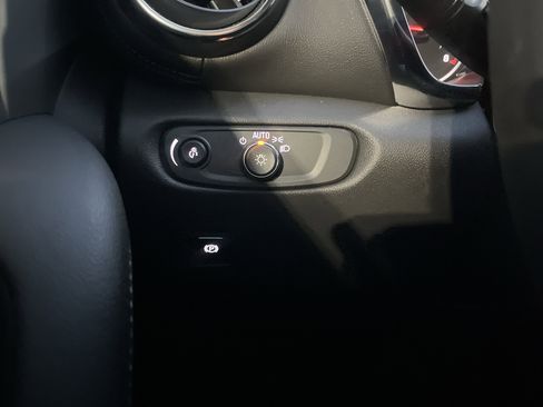 Used 2024 Chevrolet Blazer LT w/ Sound & Technology Package image 23