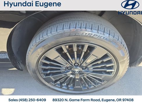 Used 2024 Hyundai Santa Fe Calligraphy AWD/4WD image 6