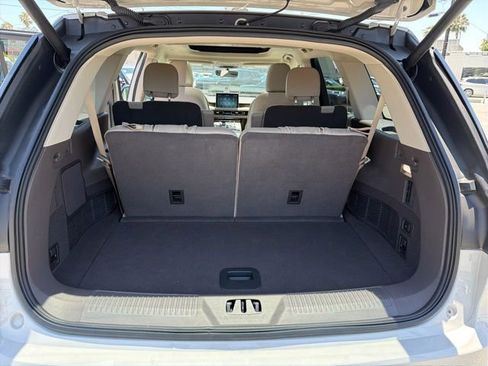 Used 2023 Lincoln Aviator Reserve w/ Equipment Group 201A RWD image 23