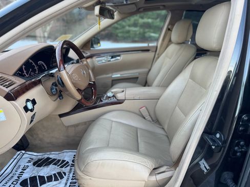 Used 2013 Mercedes-Benz S 550 S 550 4MATIC Sedan 4D image 13