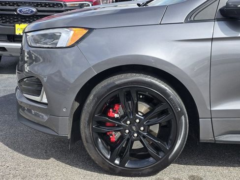 Certified 2022 Ford Edge ST w/ Equipment Group 401A image 8