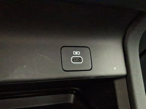 Certified 2025 Land Rover Discovery Sport S AWD/4WD image 25