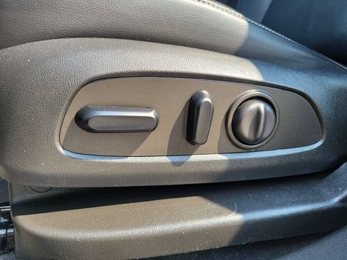 Used 2021 GMC Acadia SLT w/ Technology Package FWD image 23