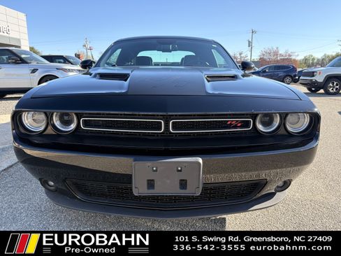 Used 2015 Dodge Challenger R/T Plus image 21