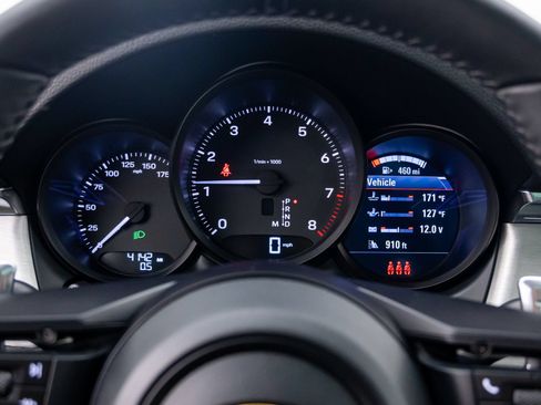Certified 2026 Porsche Macan AWD/4WD image 22