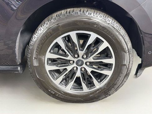 Used 2025 Ford Expedition Max Platinum AWD/4WD image 37