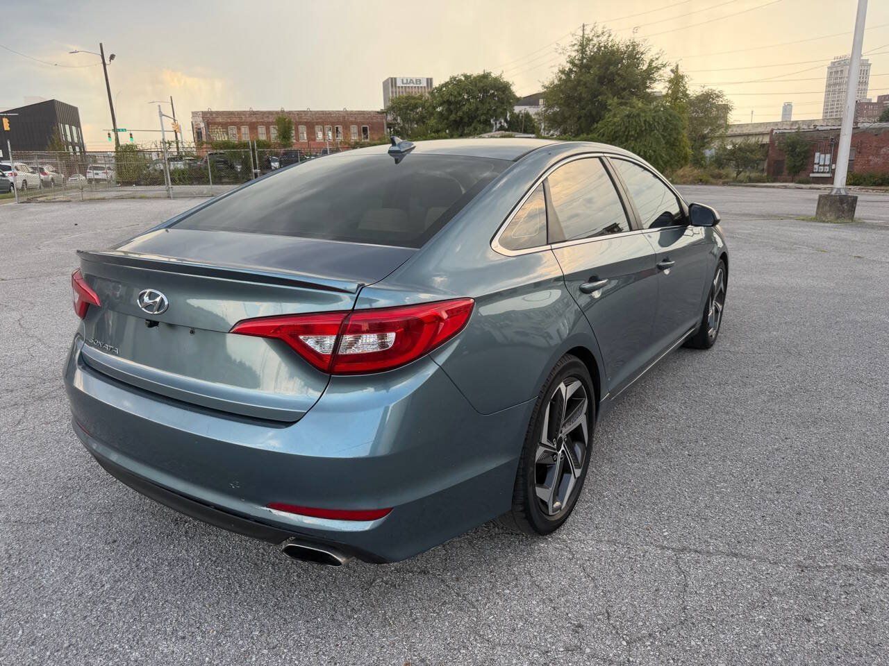 Used 2017 Hyundai Sonata SE FWD image 5